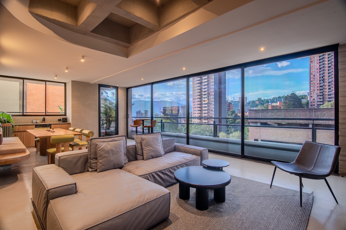 4BR Condo in Medellín — 4 bedroom vacation rental in Medellín
