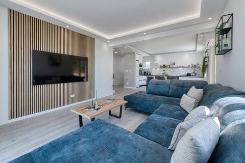 Top performing Airbnb: Vardio Apartment with Jacuzzi near Dubrovnik in Šumet