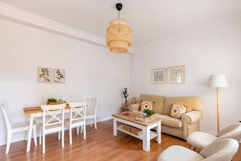 Popular Airbnb listing: Casa Pepa in Echeverría Del Palo