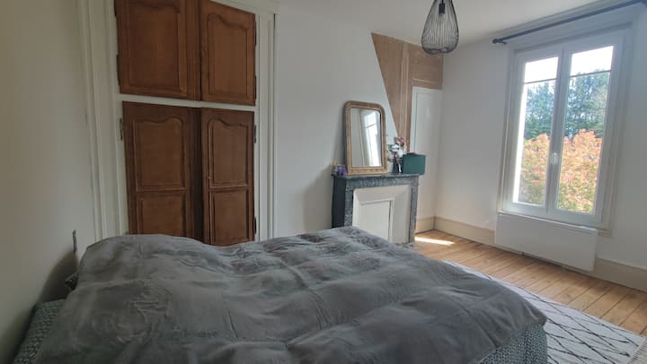 Krevet u spavaćoj sobi 160