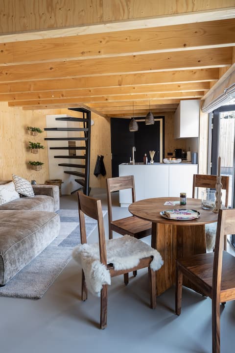 Popular Airbnb listing: Guesthouse Schoorl. Beautifully located on the forest in Wijk 07 Schoorl