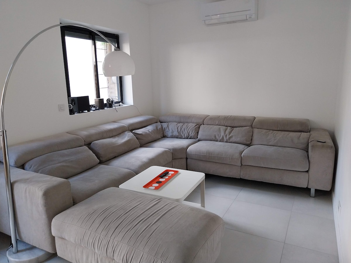 Proprietà Airbnb di successo: Big House, 5BR, 10-12p, Garden, AC, Paris Gate a Ivry Sur Seine