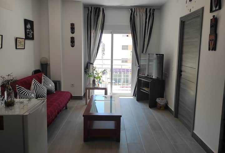 House+terrace Close To Beach/center/train Station - Málaga