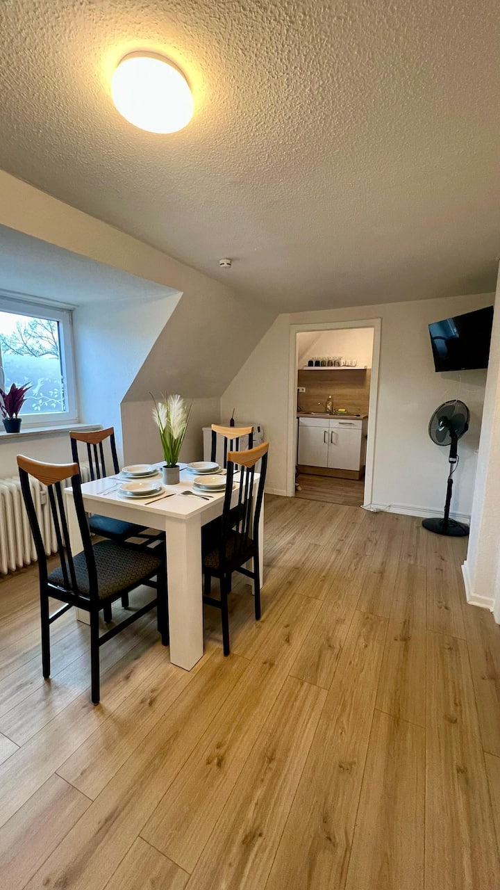 Praktische 2,5-zimmer-wohnung Mit Wohnzimmer - Neumünster