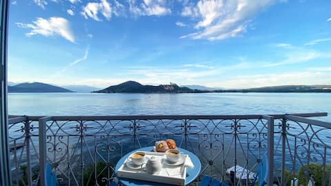 FWL Romance on the Lake Panorama