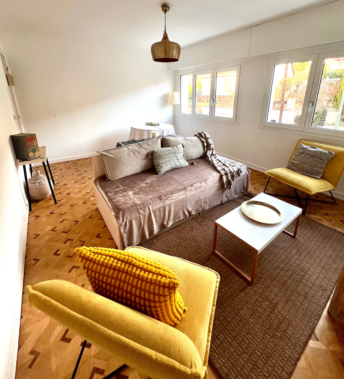 Top performing Airbnb: The Annex of L'Orangerie in Palaiseau
