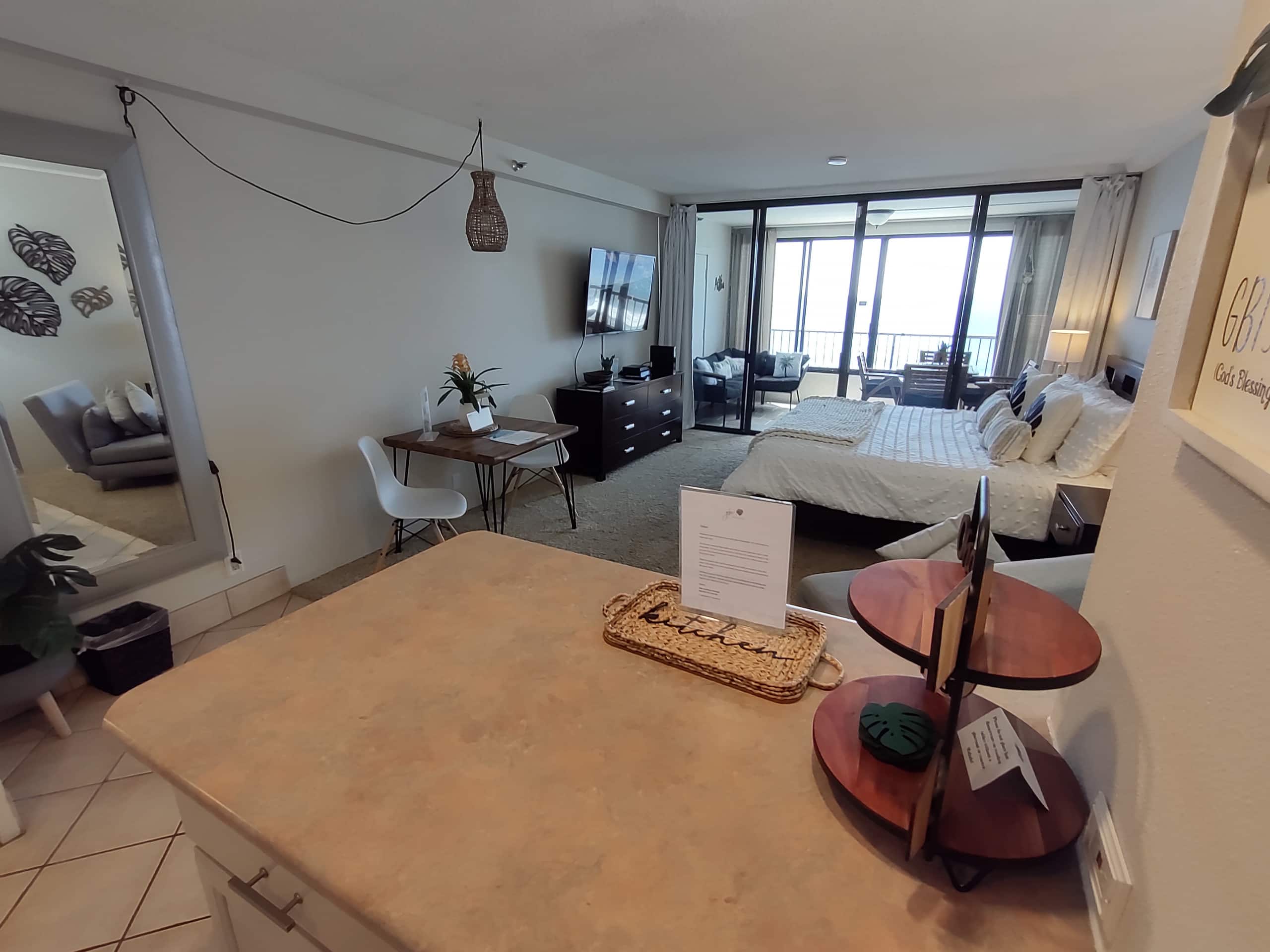 Condo in Lahaina · ★4.96 · Studio · 1 bath - Image 49