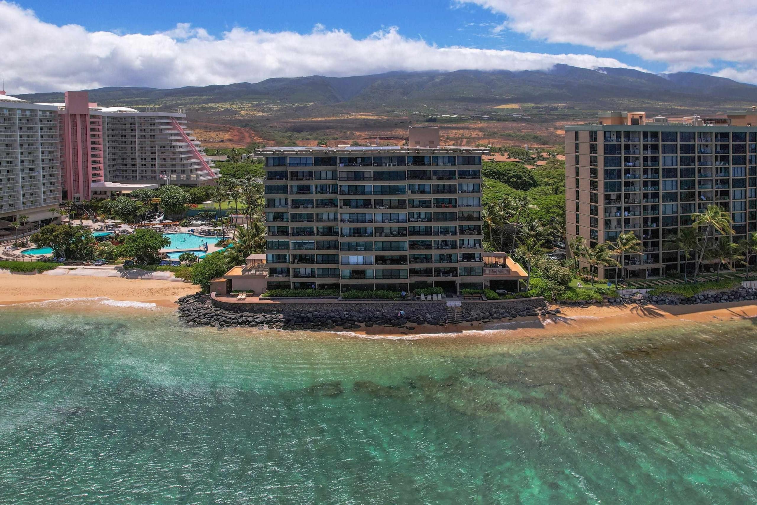 Condo in Lahaina · ★4.96 · Studio · 1 bath - Image 25