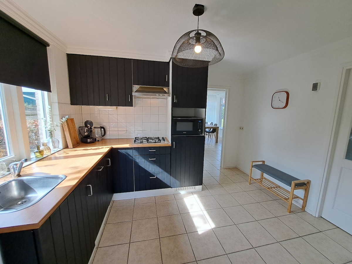 Top Airbnb: Charming holiday home with sauna VP002 in Heinkenszand