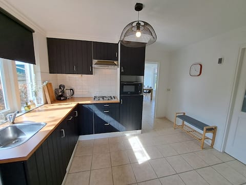 Top Airbnb: Charming holiday home with sauna VP002 in Heinkenszand