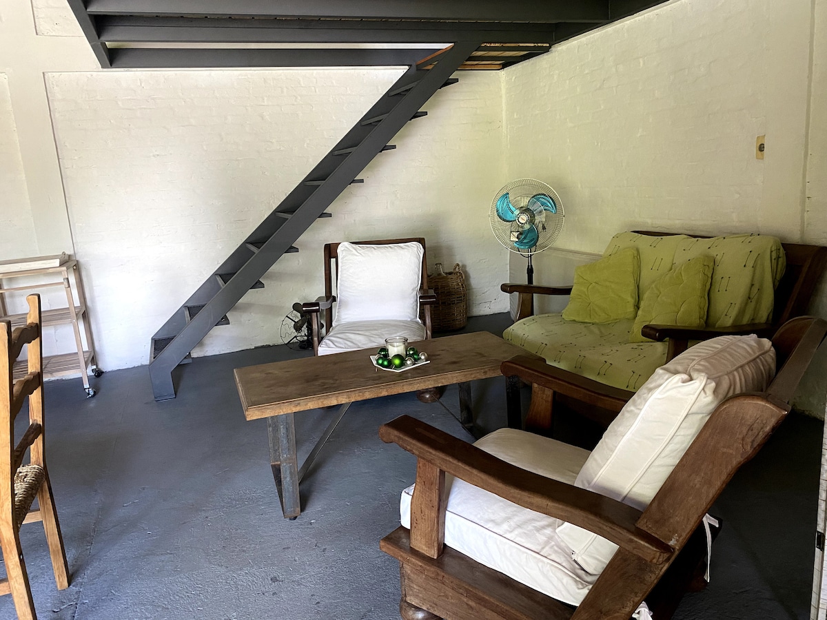 Popular Airbnb listing: Altea Refugio in Colonia