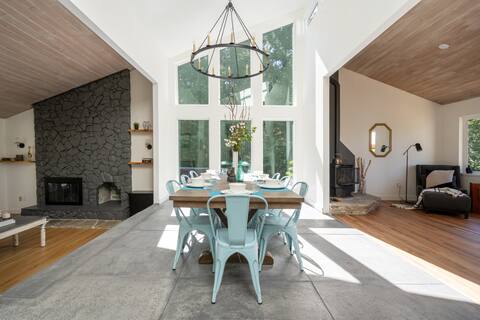 Coastal Acres - Sleeps 12