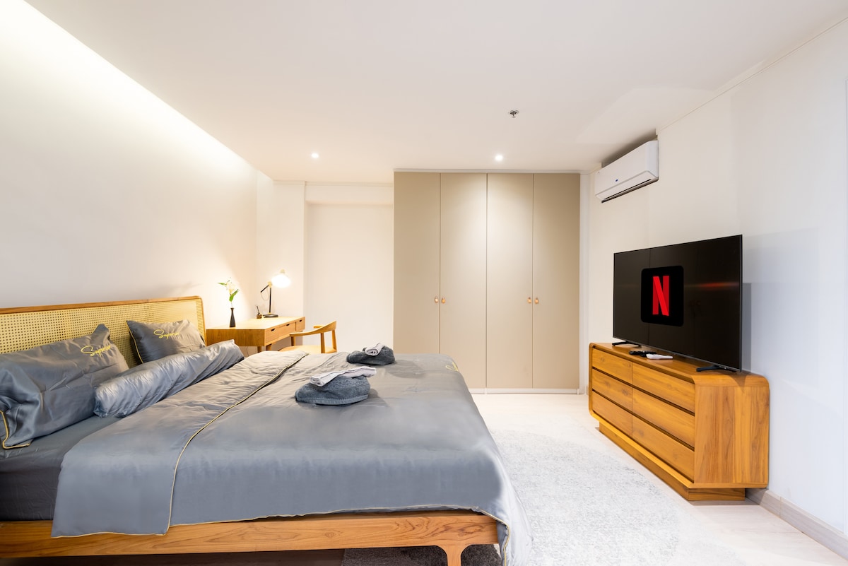 Втора спалня с телевизор и самостоятелна баня