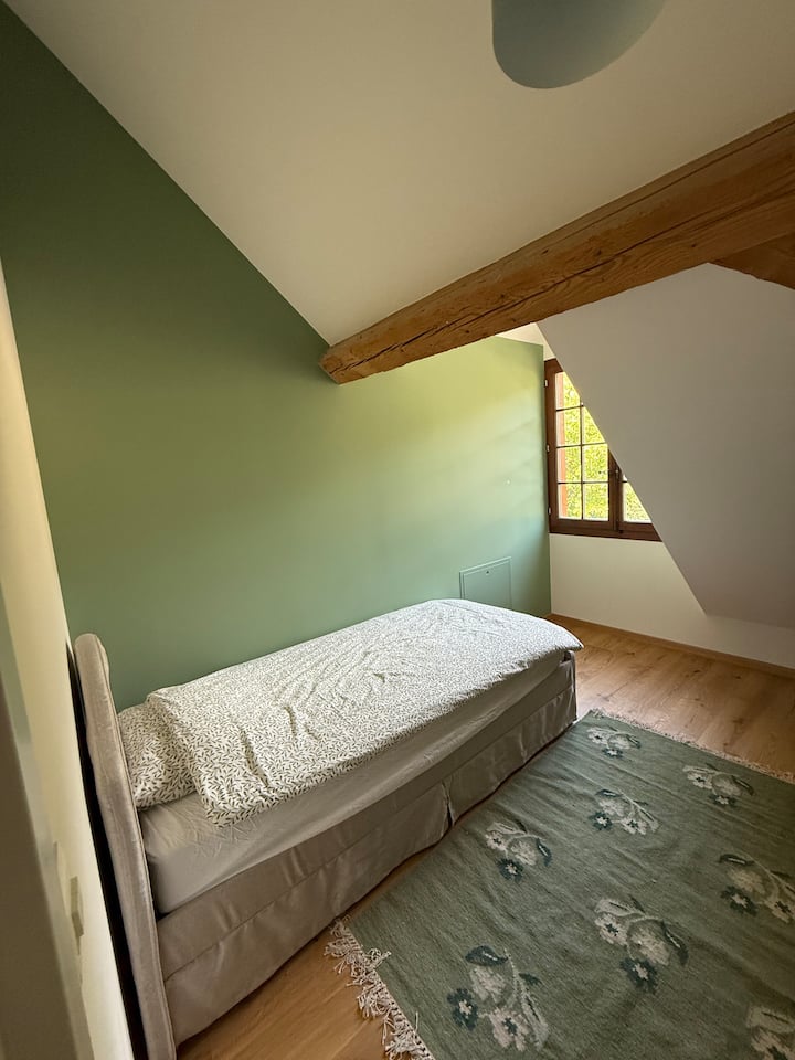 غرفة النوم 2