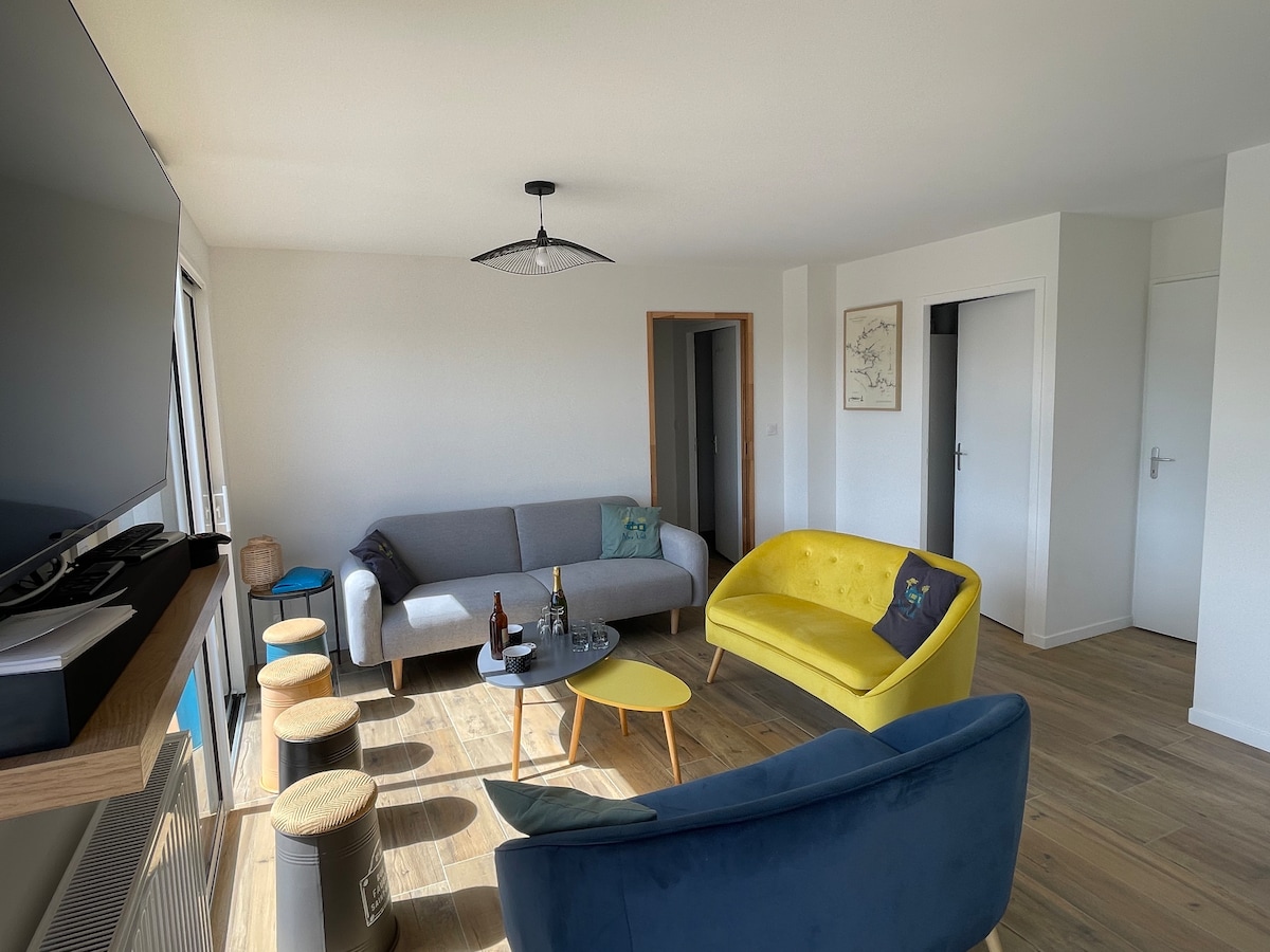 Top Airbnb: Villa for 10 people with hot tub, Family & Friends, Plouescat à Plouescat