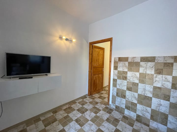Luminoso Appartamento Con Cortile 2 - Olbia