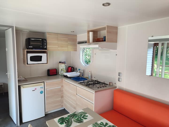 Mobil-home  Sur Terrain Privé. - Bretagne