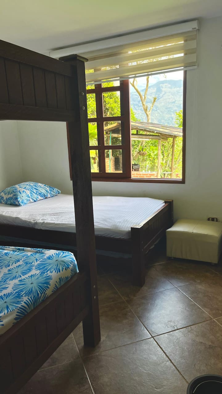 საძინებელი 1