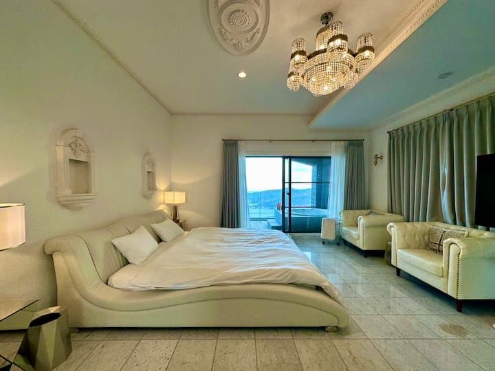 Habitación de estilo occidental 1 cama tamaño king en el tercer piso