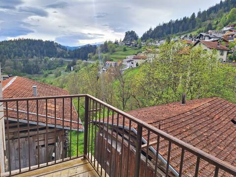 Casa Cradd, Spacious Chalet in Nature