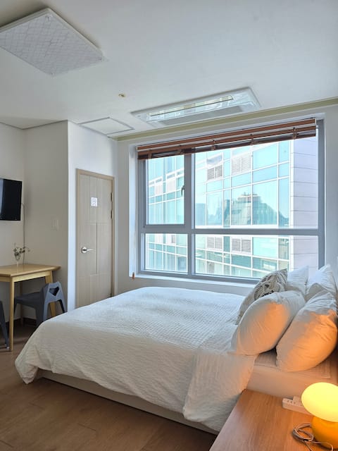 Myeong dong Jongno NaNa home #15(luggage storage)