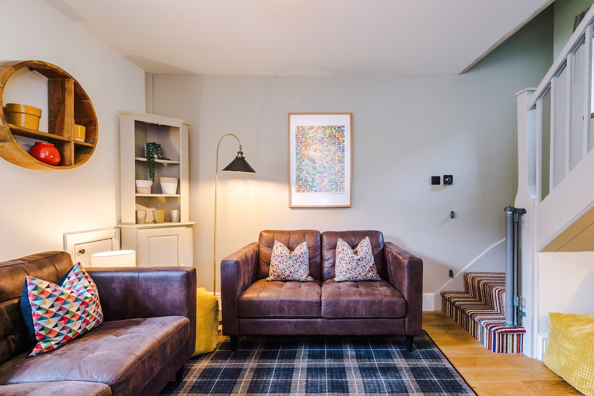 Top performing Airbnb: The Snug-cosy retreat with log burner & dog friend in Tideswell