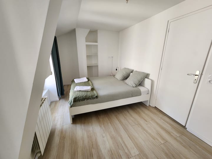 საძინებელი 1