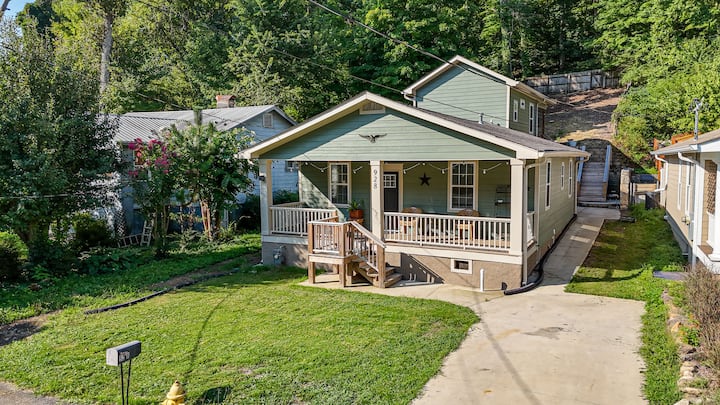 Vintage Charm, Modern Living At Downtown - Chattanooga, TN