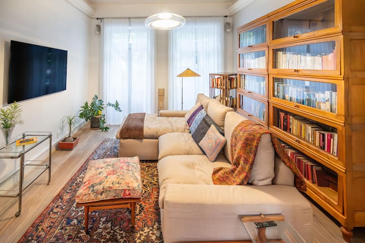 Casa Chapulín-Mexican Eclectic Home in Roma Norte