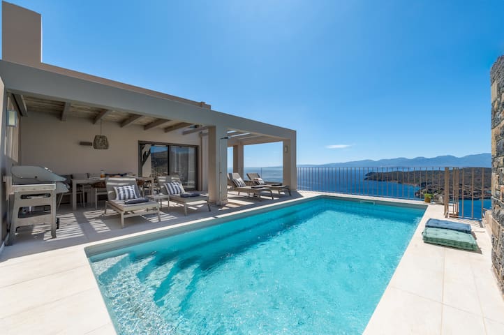 Notiko Villa I in Plaka Elounda