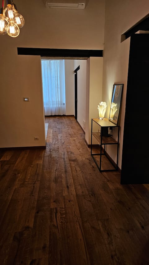 Proprietà Airbnb di successo: Memini A gem in the heart of the historic center a Napoli