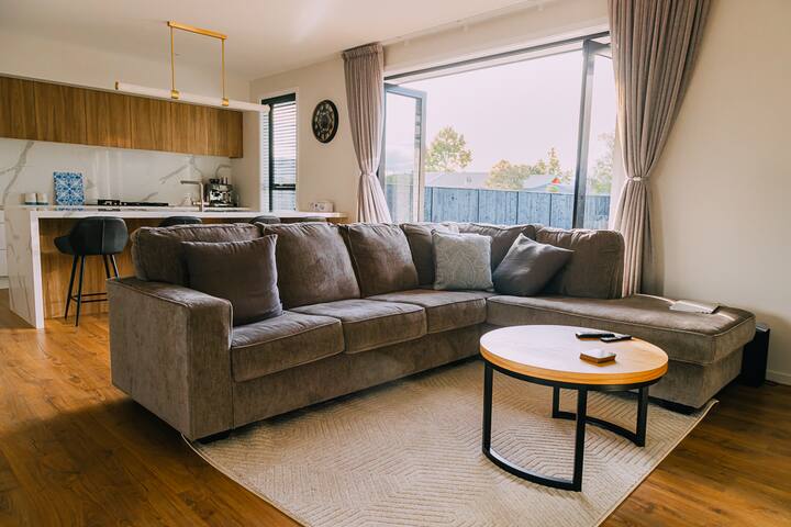 Cosy And Modern Spacious Home - Blenheim