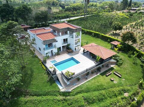 9BR Luxury Coffee Zone Villa | Pool-Jacuzzi-BBQ