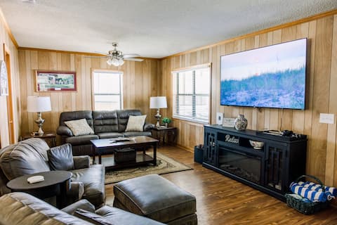 Popular Airbnb listing: Lake House at Lake Marion in Orangeburg