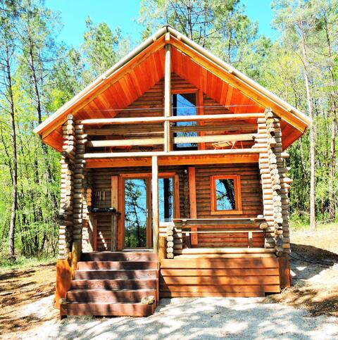 Beautiful, rejuvenating log cabin