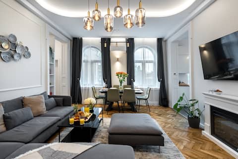 Stylish 5Br Apartment | Ateneu | Amazing Location