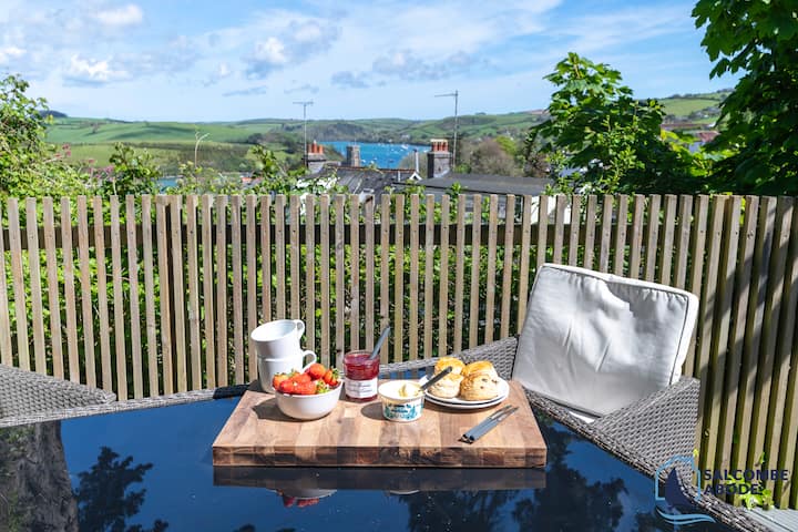 The Hideout-boutique Cabin, Estuary View & Parking - Salcombe