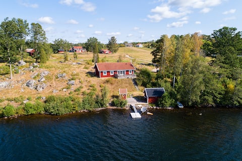 Secluded, lakeside, private jetty. Peace and quiet