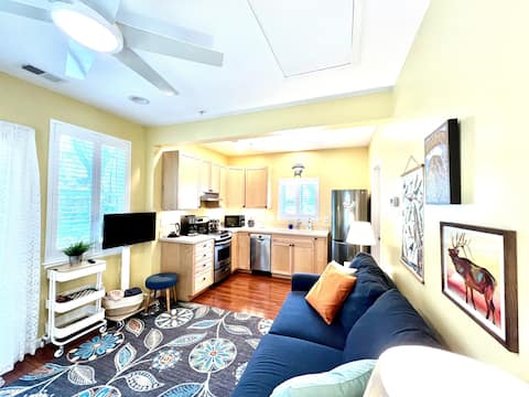 Top Airbnb: Golden Casita - 5 miles to Red Rocks Amphitheatre in Golden