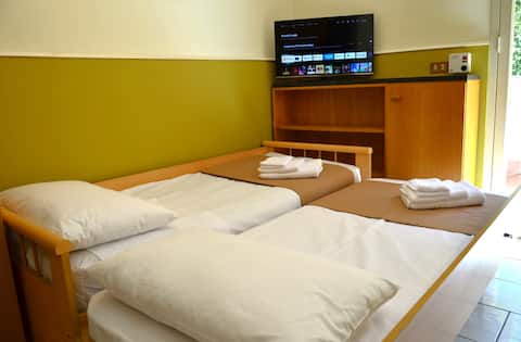 Airbnb con migliori performance: A few meters from the sea, central + parking space a Giardini Naxos