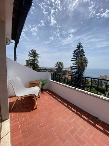Ocean Breeze Hideaway in Cascais gallery image 5