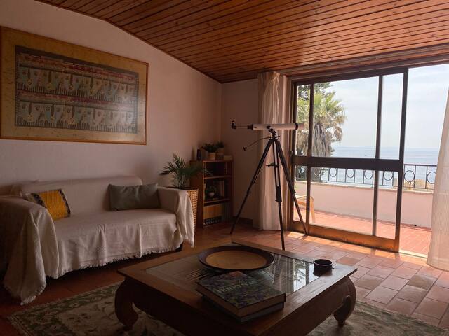 Ocean Breeze Hideaway in Cascais gallery image 2