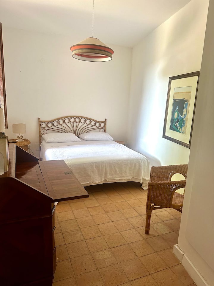 غرفة النوم 1