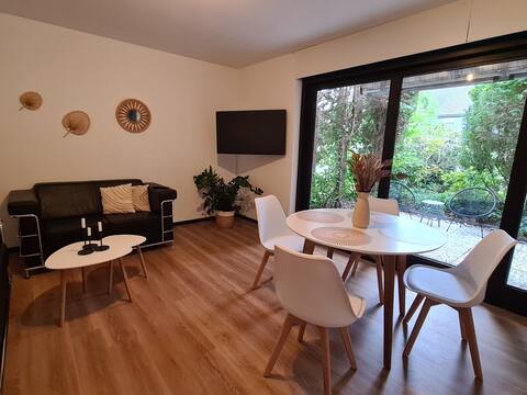 Renovated semi-detached house in prime location