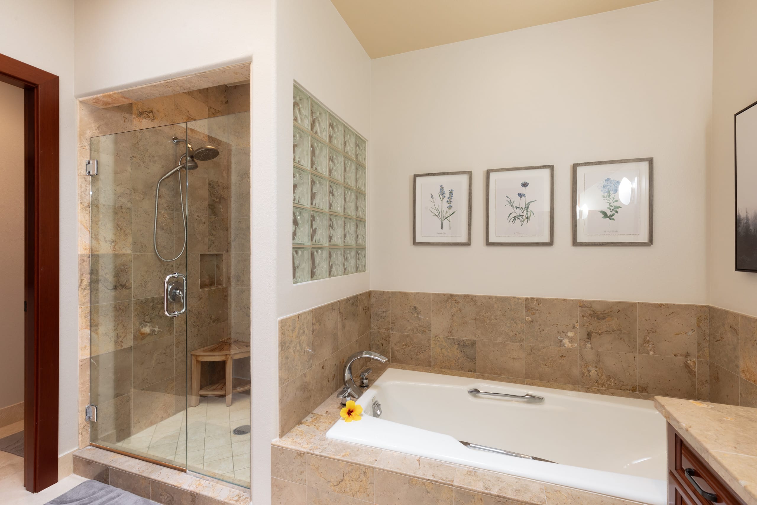Home in Waimea · ★4.84 · 3 bedrooms · 4 beds · 3.5 baths - Image 22