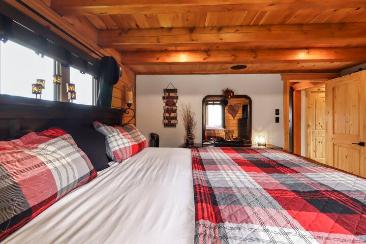 Modern Riverfront Loghome gallery image 5