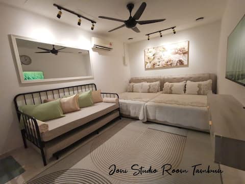 Landed Studio Room nearby Lost World of Tambun