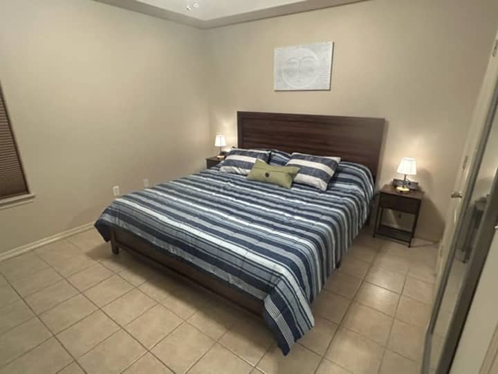 საძინებელი 1