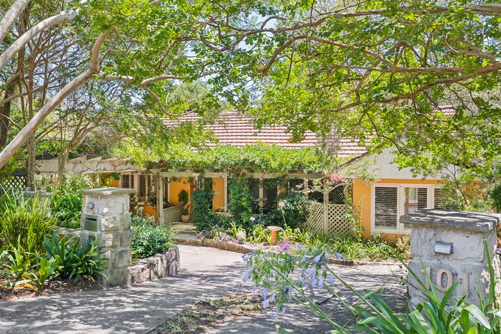 Urban poolside oasis – outdoor living at its best gallery image 4