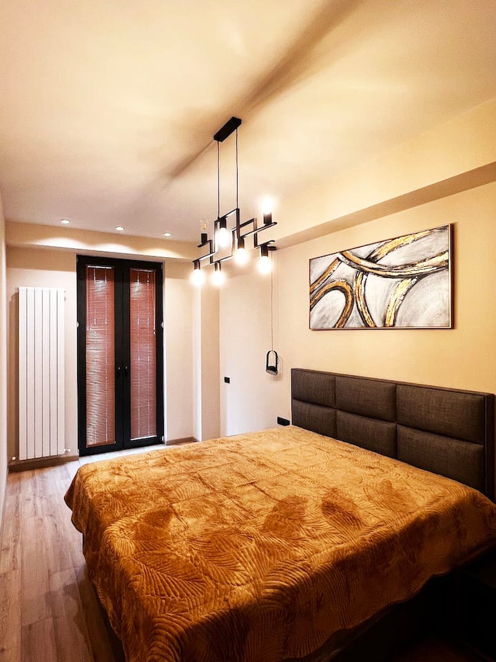 საძინებელი 1